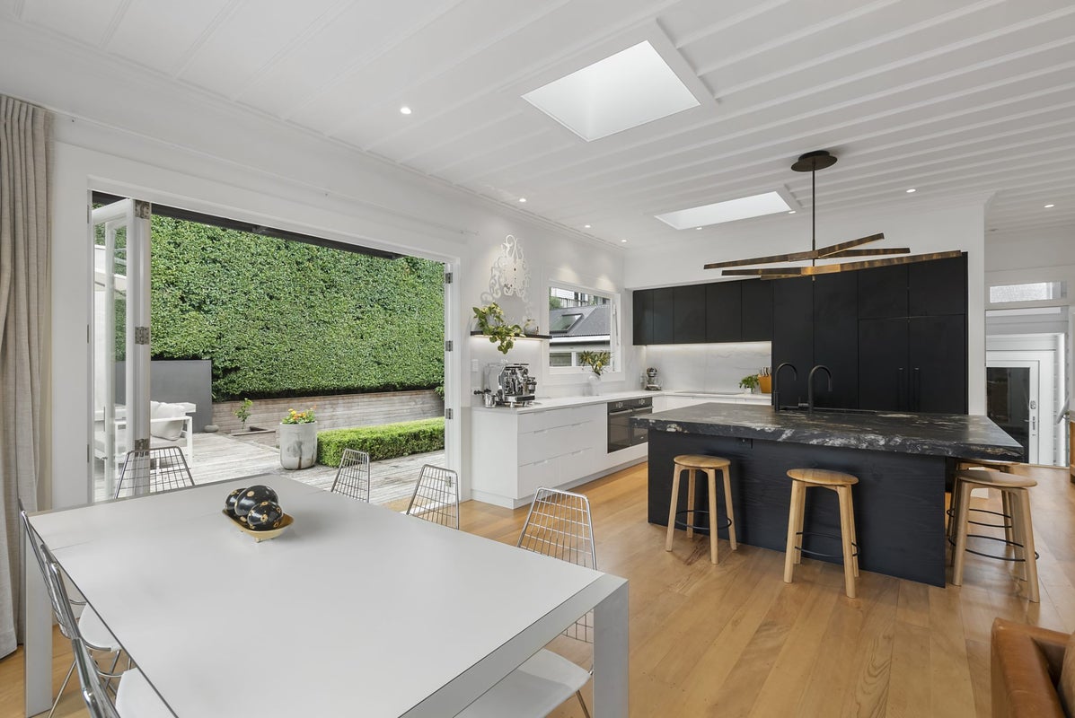 18 Kenyon Avenue, Mount Eden, Auckland - Carousel 2