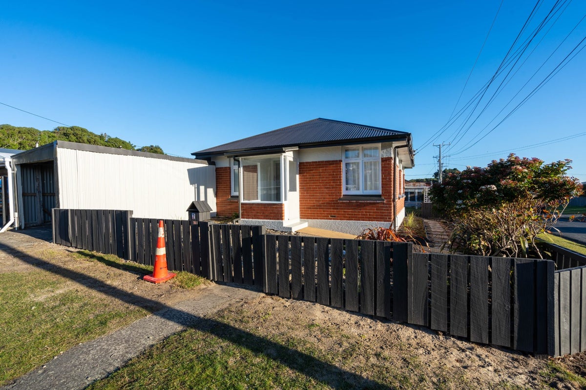 2 Lombardy Street, Ocean Grove, Dunedin - Carousel 2