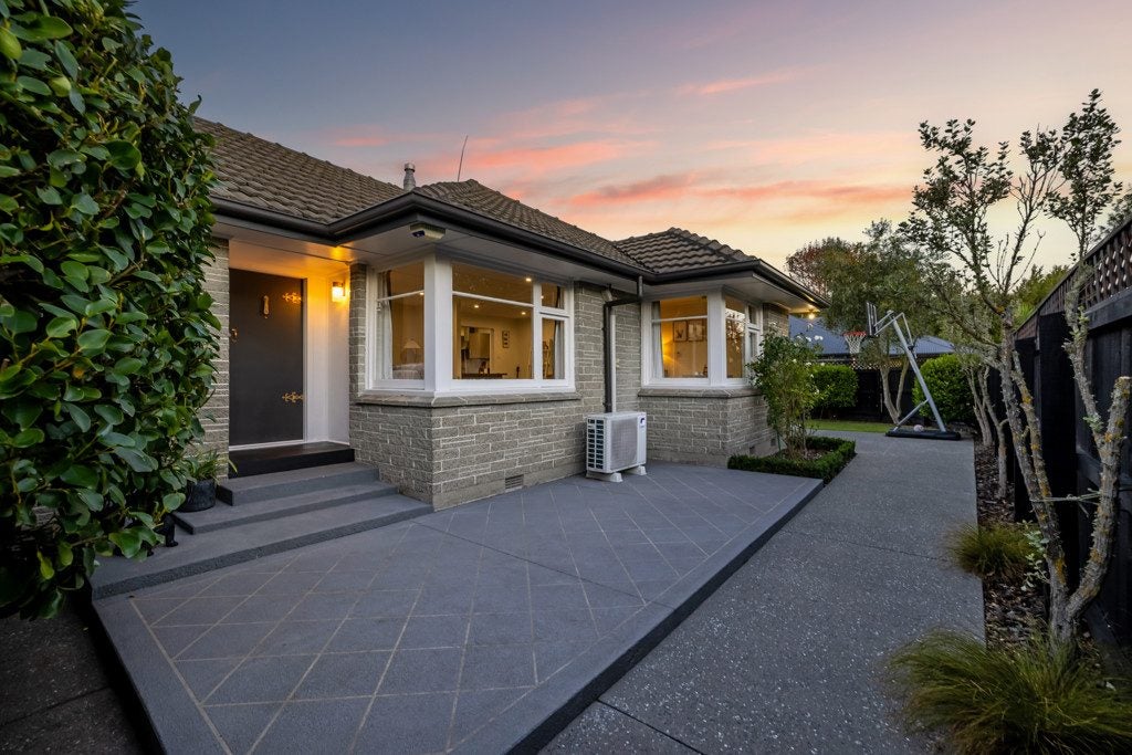 53 Harris Crescent, Papanui, Christchurch - Carousel 1