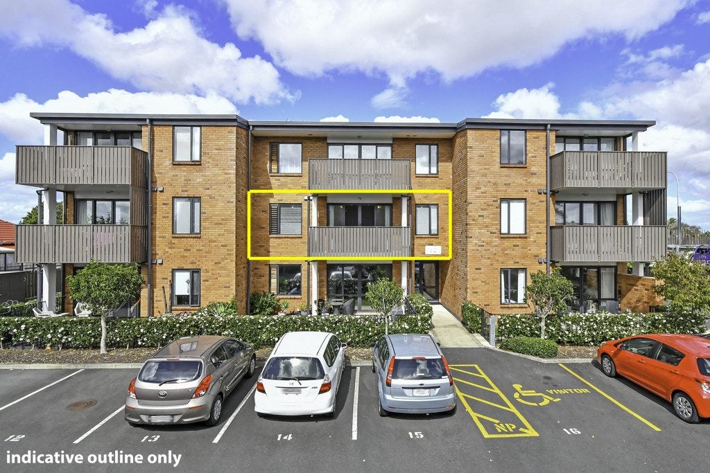 10/128 St George Street, Papatoetoe, Auckland - Carousel 1