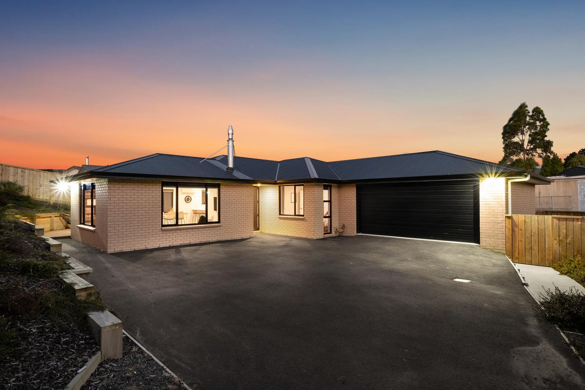 19A Westgate, Corstorphine, Dunedin - Carousel 1