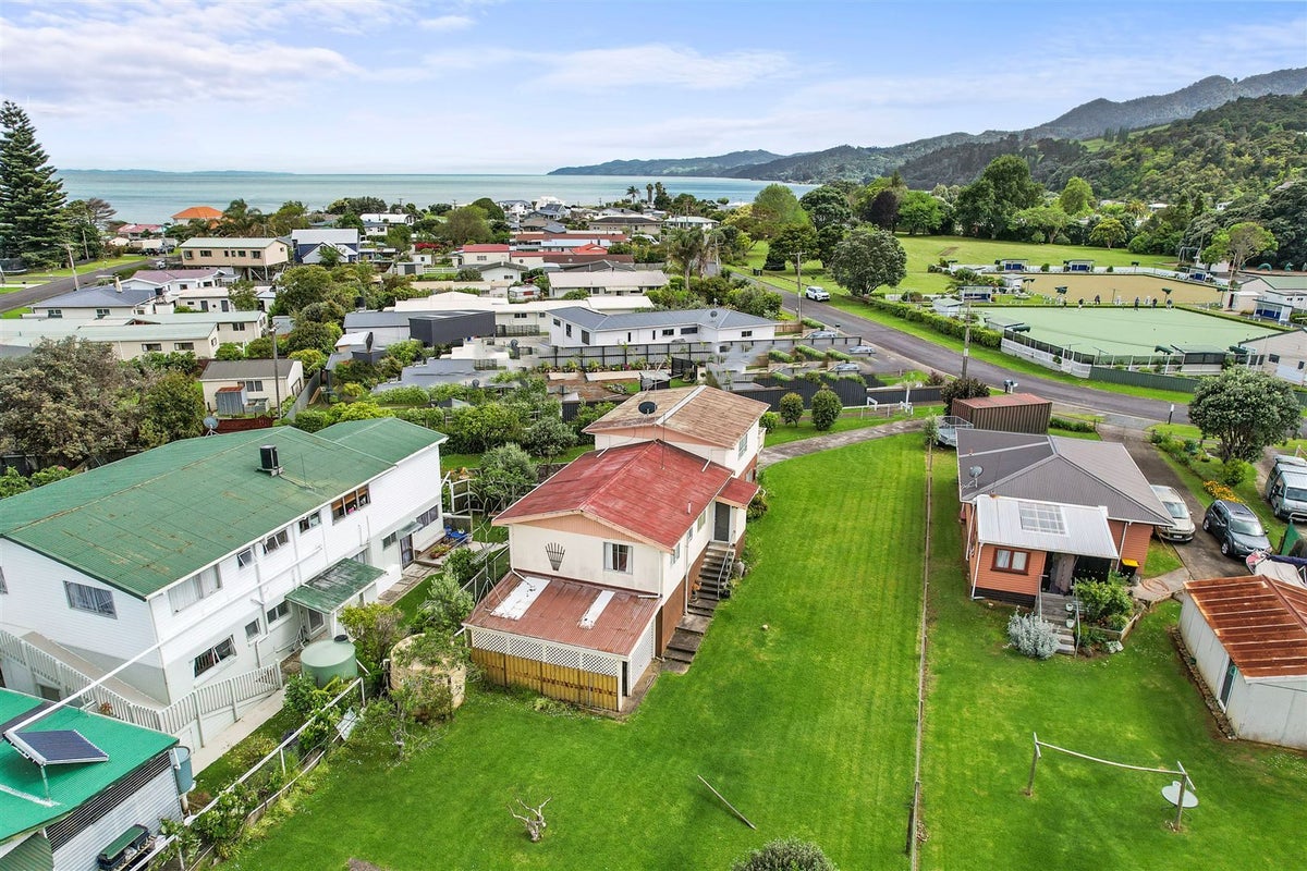 17 West Crescent, Te Puru, Thames - Carousel 13