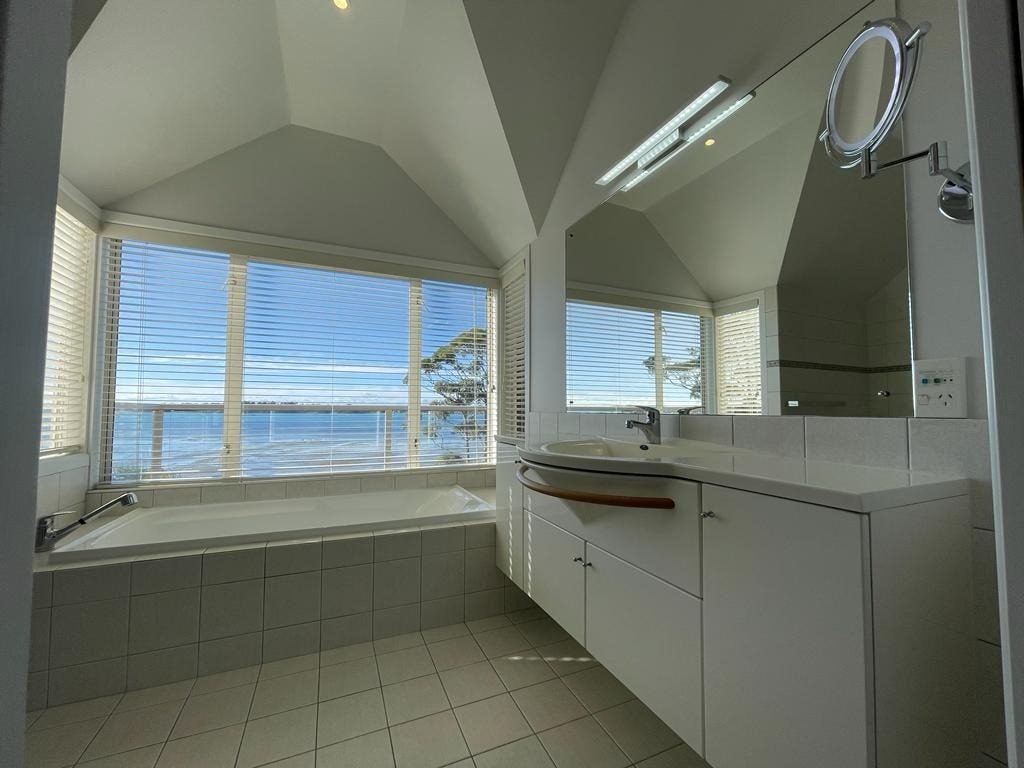 22 Vista Crescent, Glendowie, Auckland - Carousel 1