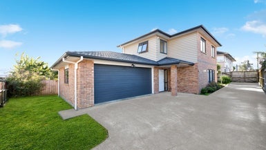 14A Strid Road, Te Atatu South, Auckland - Carousel 1