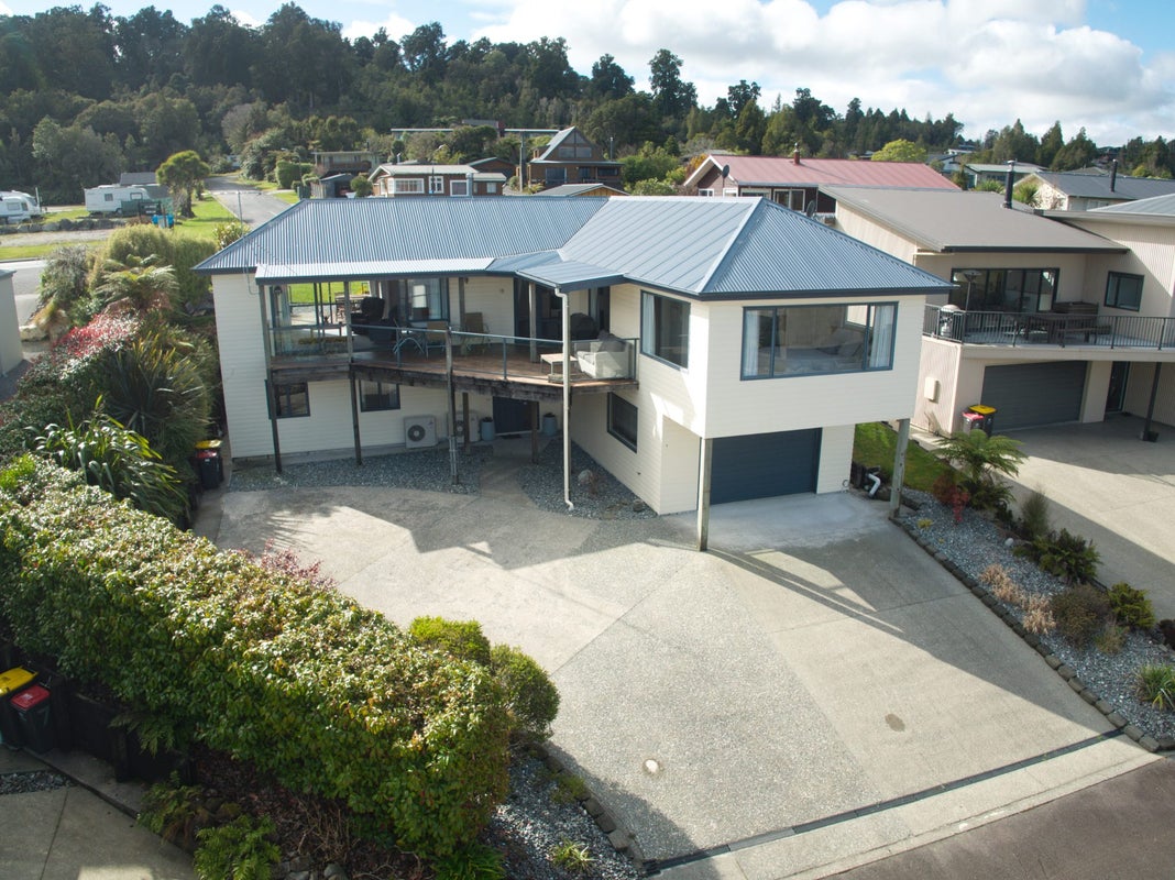 9 Ranui Place, Moana, Moana - Carousel 1