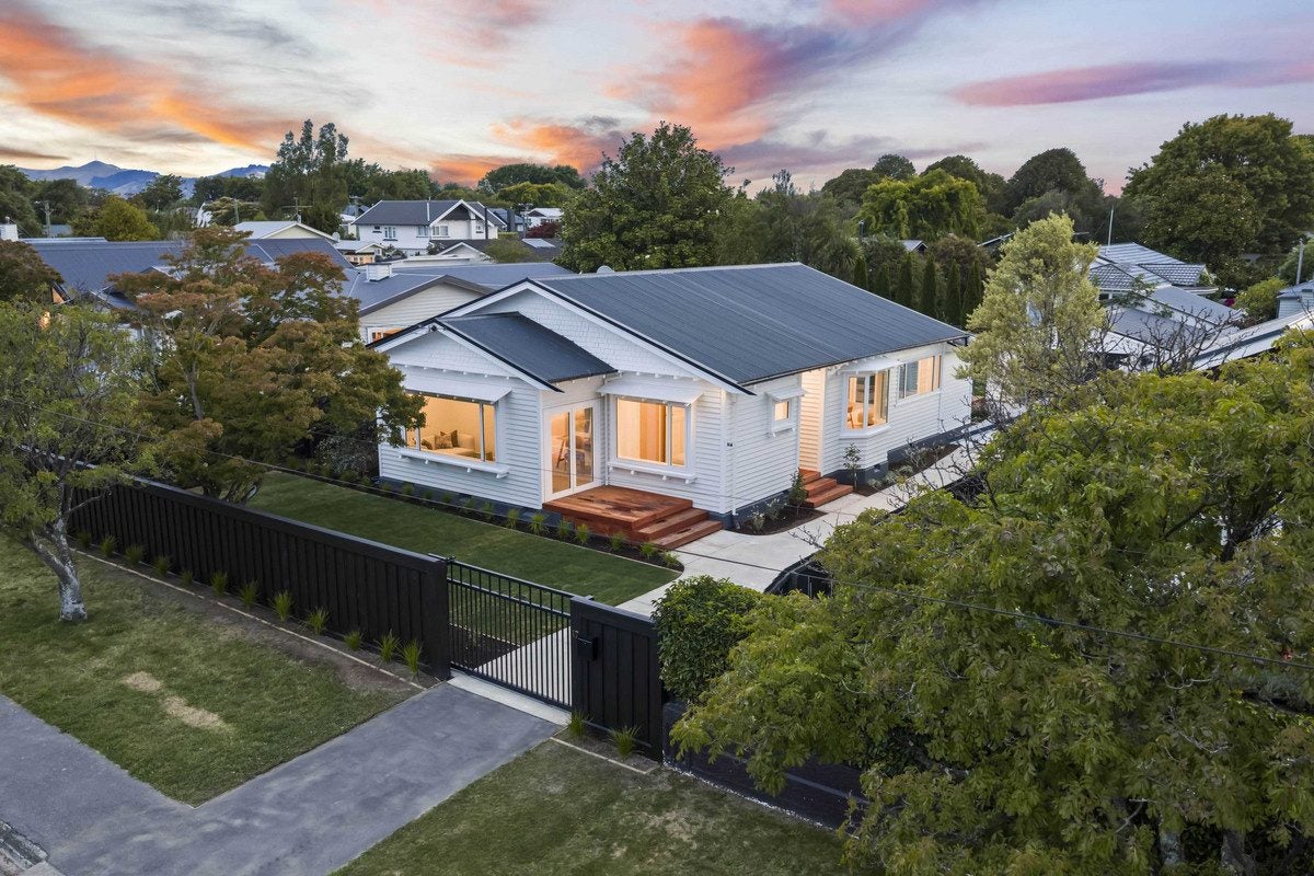 17 Jacobs Street, St Albans, Christchurch - Carousel 1