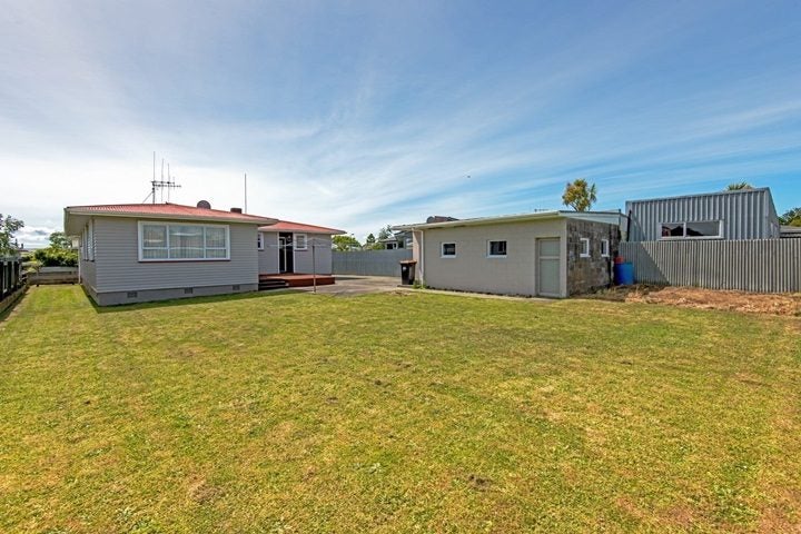 28 Holdsworth Avenue, Milson, Palmerston North - Carousel 13