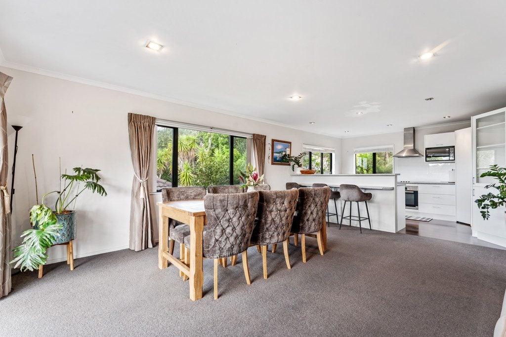 6 Bloomfield Rise, Stanmore Bay, Whangaparaoa - Carousel 2