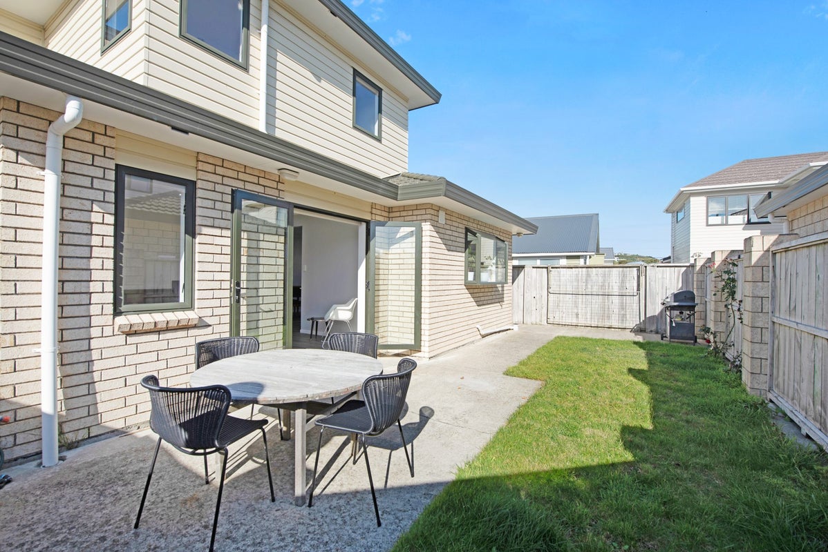 7 The Quadrant, Miramar, Wellington - Carousel 2