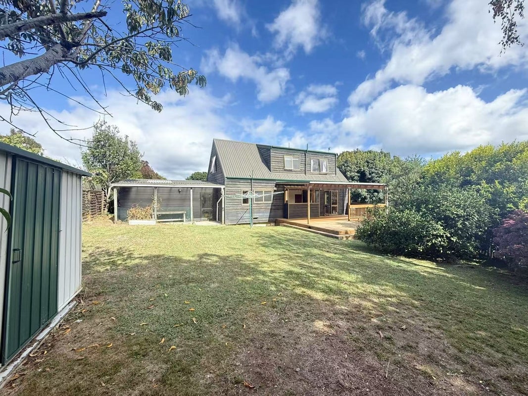 22 St Annes Crescent, Wattle Downs, Auckland - Carousel 2
