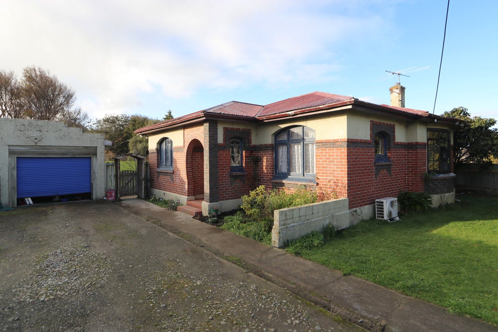 869 North Road, Lorneville, Invercargill - Carousel 1