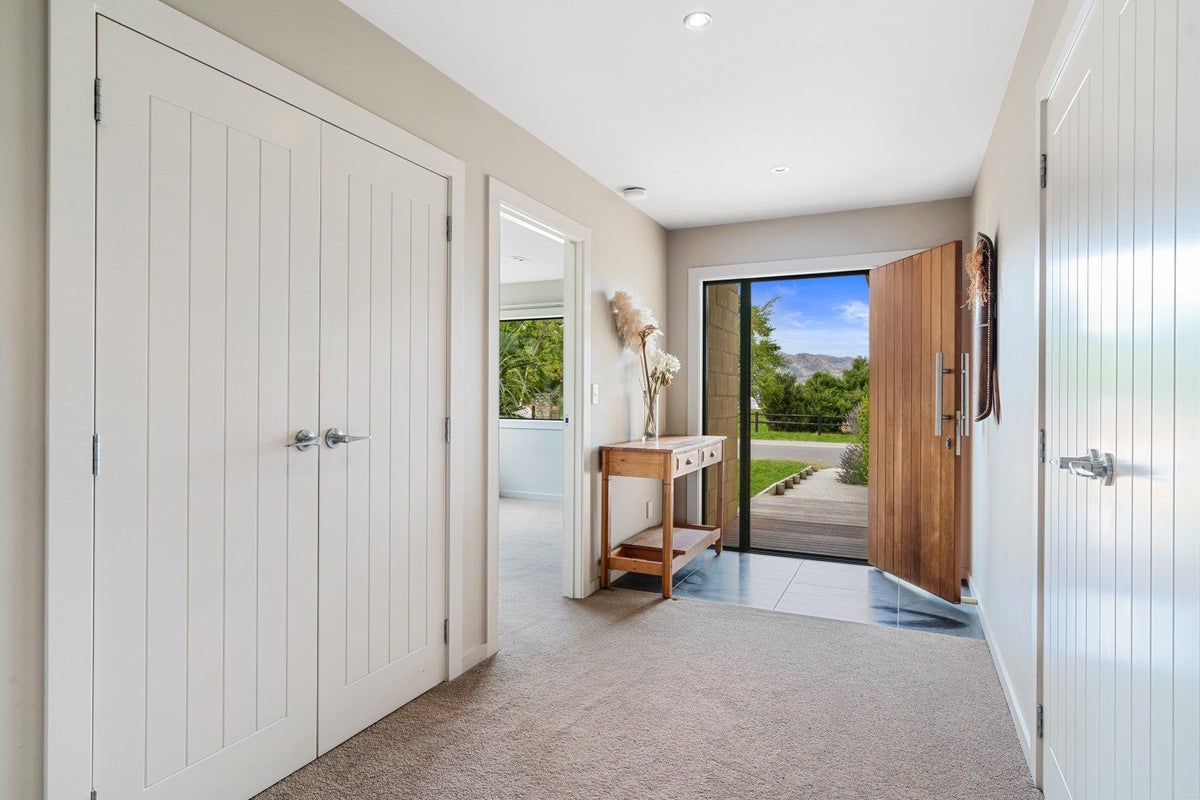 51 Nichol Street, Wanaka - Carousel 9