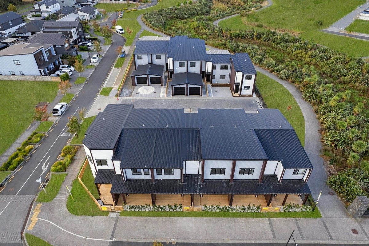 1 Ahunga Road, Karaka, Papakura - Carousel 1
