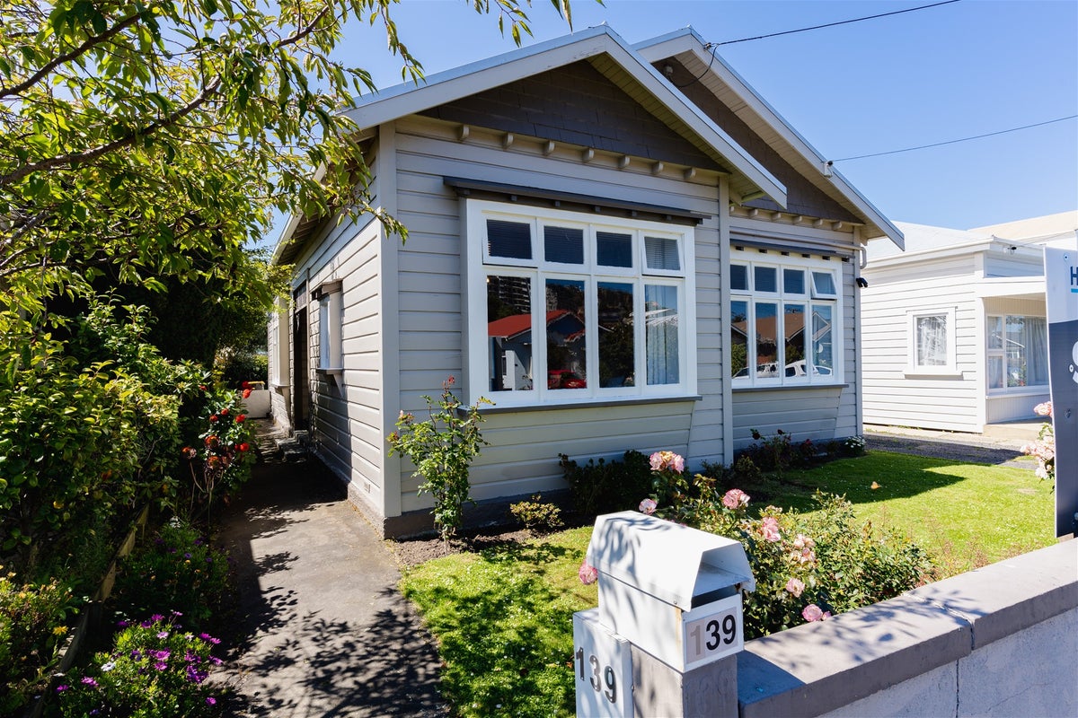 139 Surrey Street, Forbury, Dunedin - Carousel 2