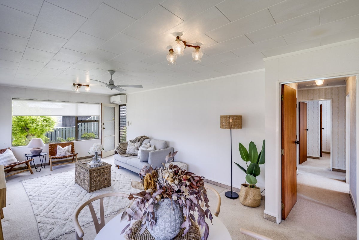 1/802 Victoria ST, Mayfair, Hastings - Carousel 2