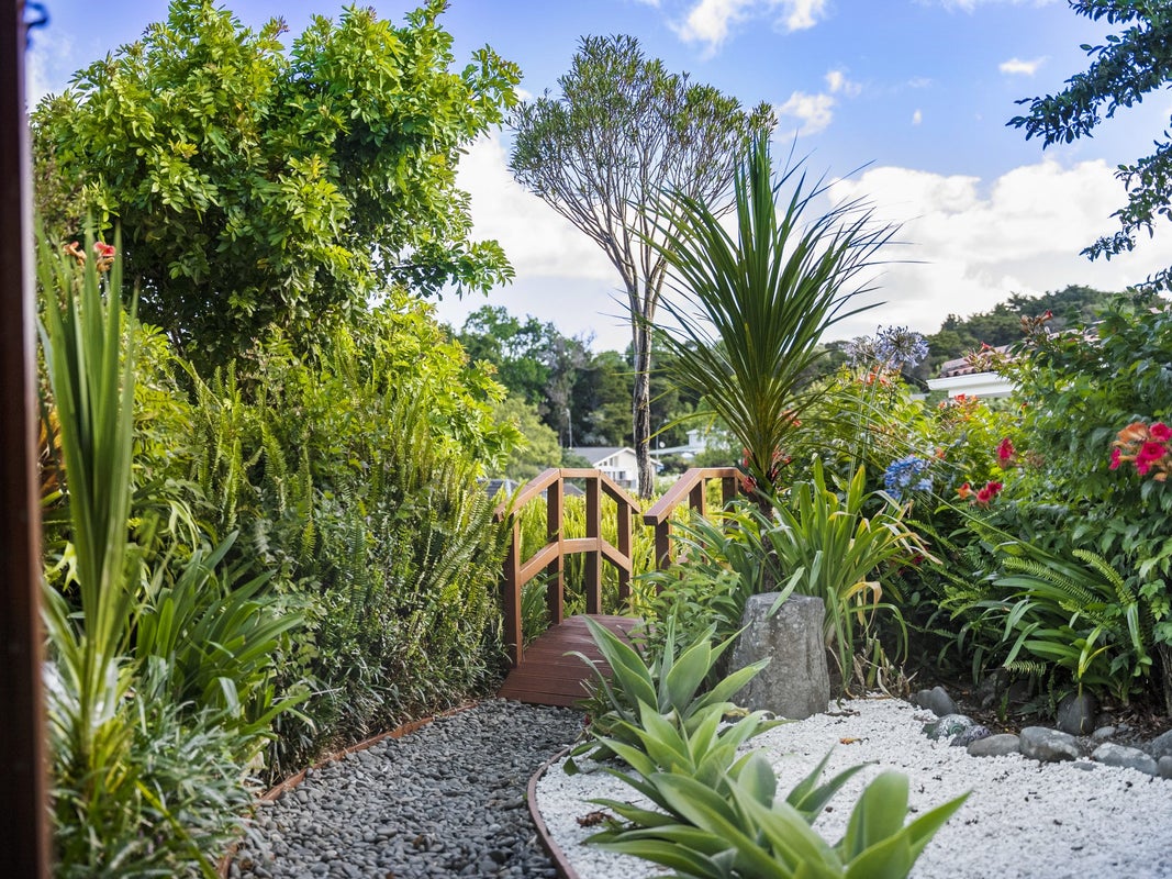 9 Philip Place, Hillcrest, Auckland - Carousel 2