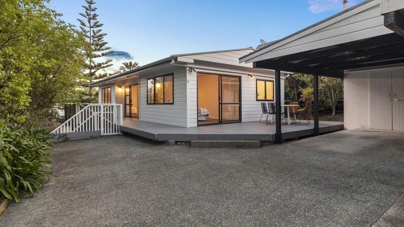 3/254 Meola Road, Point Chevalier, Auckland - Carousel 1
