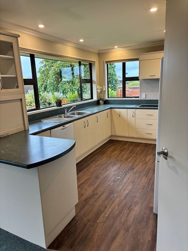 93 King Street, Windsor, Invercargill - Carousel 2