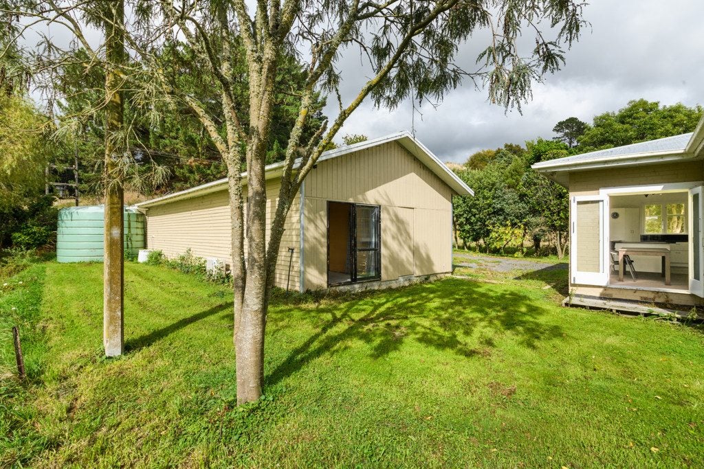 977 Fitzherbert East Road, Palmerston North - Carousel 2