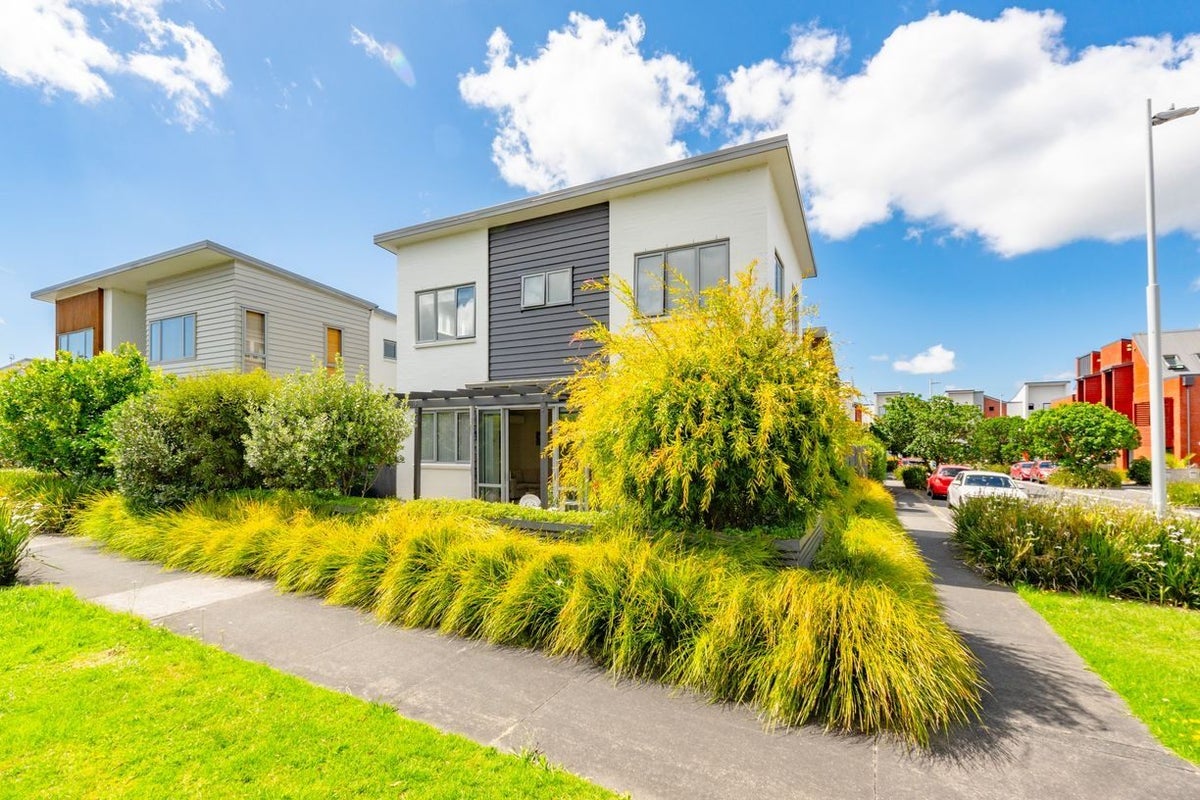 7 Meteor Road, Hobsonville, Auckland - Carousel 2