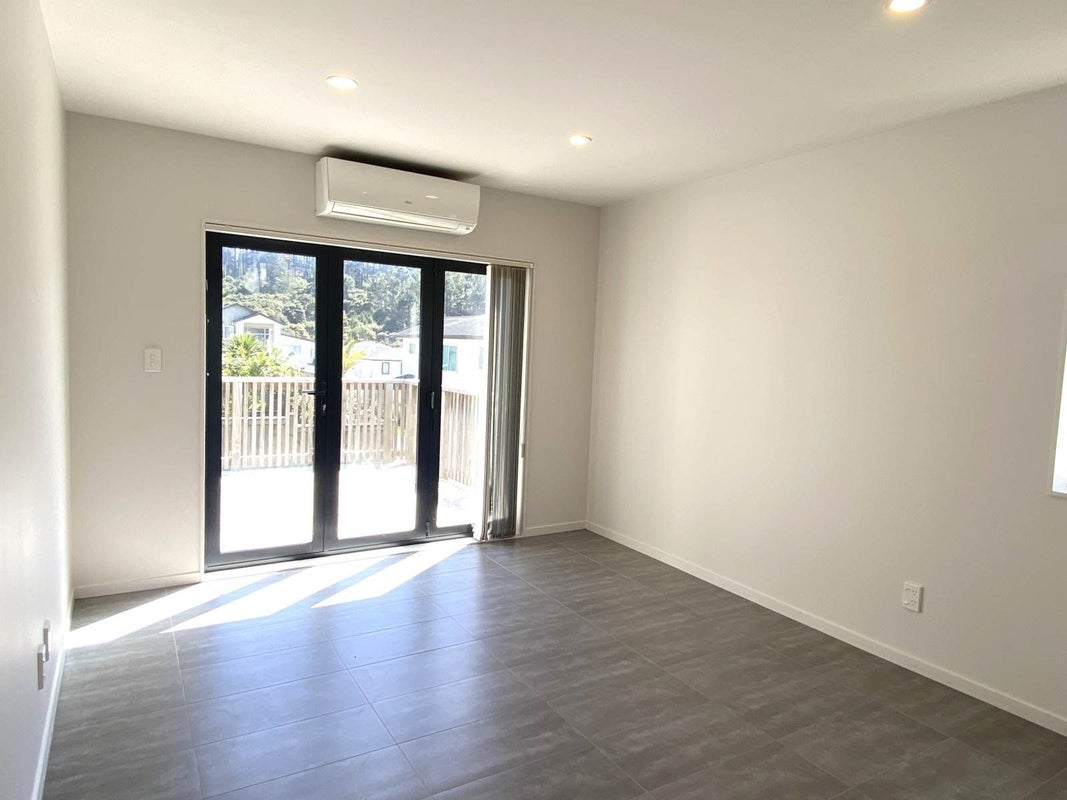 2 Kanona Way, Albany Heights, Auckland - Carousel 2