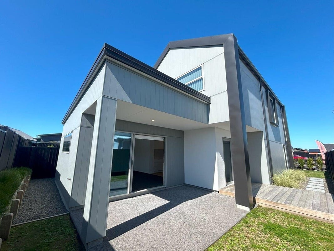 21 Bill Miller Drive, Papamoa, Papamoa - Carousel 1