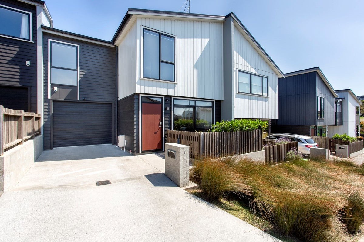 8 Killick Place, Long Bay, Auckland - Carousel 1