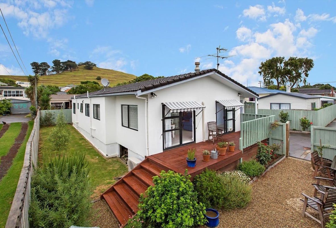 2/19 Scott Avenue, Mangere Bridge, Auckland - Carousel 1