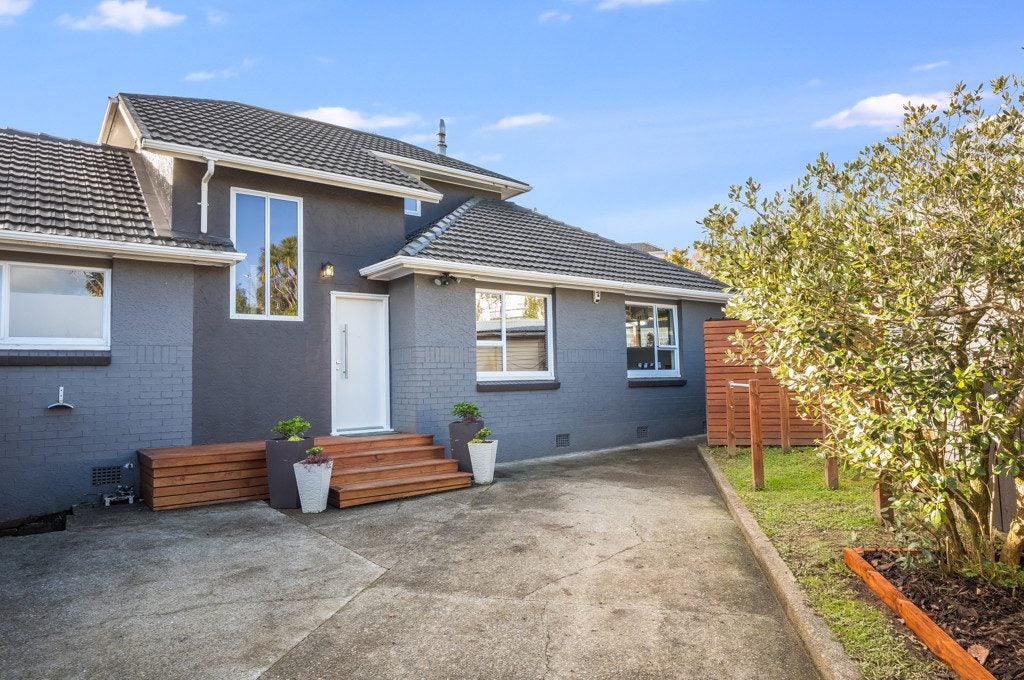 39 Whitemans Road, Silverstream, Upper Hutt - Carousel 28