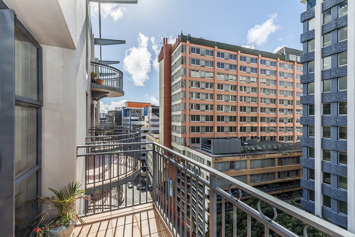 8E/154 The Terrace, Wellington Central, Wellington - Carousel 2
