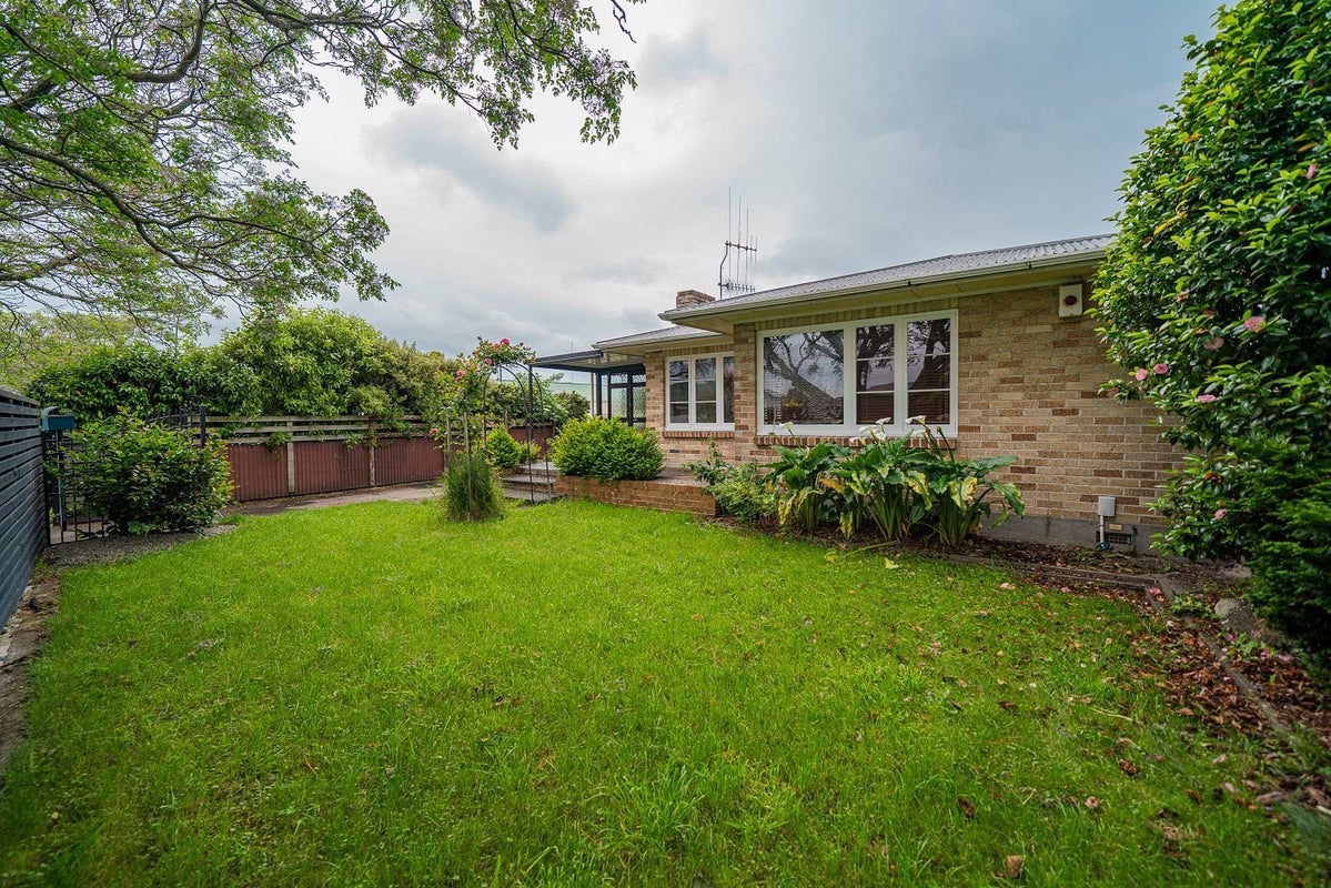 351 Ruahine Street, Terrace End, Palmerston North - Carousel 1