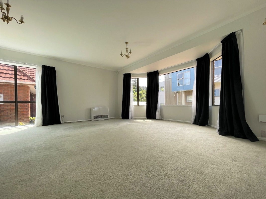 14B Agra Crescent, Khandallah, Wellington - Carousel 2