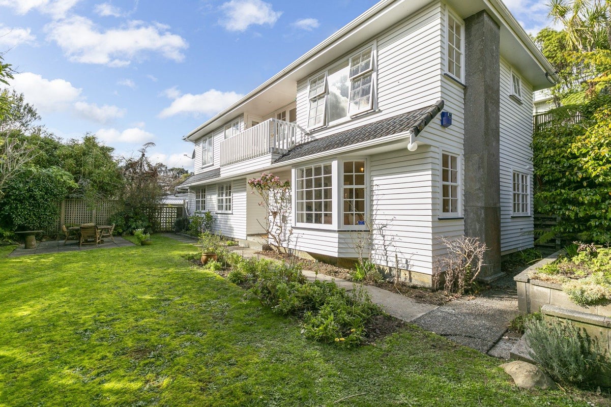 47 Warwick Street, Wilton, Wellington - Carousel 1