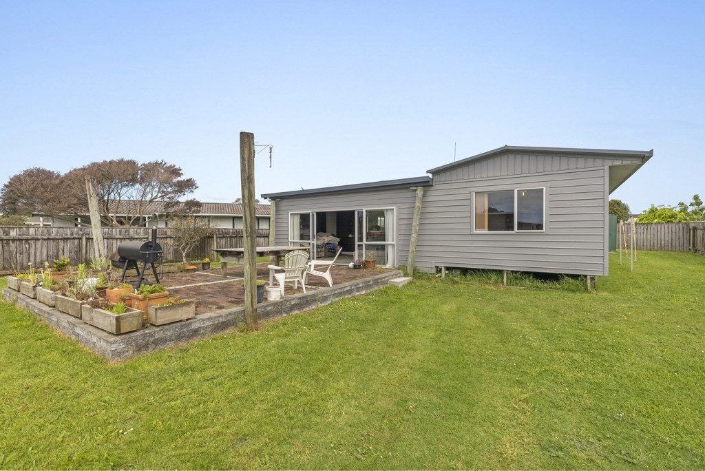 16C Trimble Place, Bell Block, New Plymouth - Carousel 1