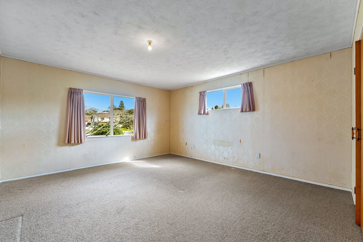 39 Kohekohe Street, New Lynn, Auckland - Carousel 2