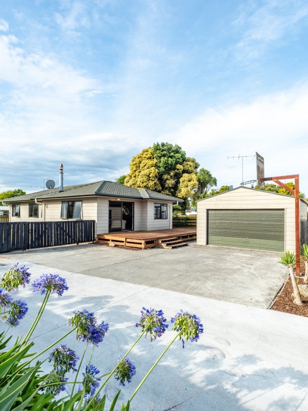11A De Lautour Road, Kaiti, Gisborne - Carousel 1
