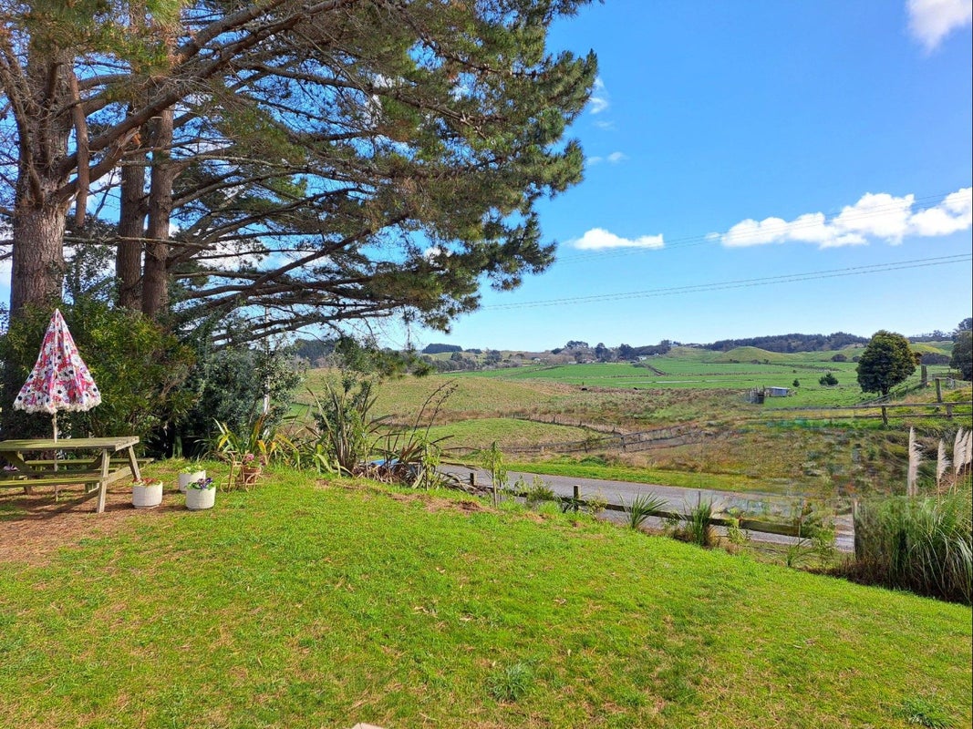 233 Hokio Sand Road, Hokio Beach, Levin - Carousel 2
