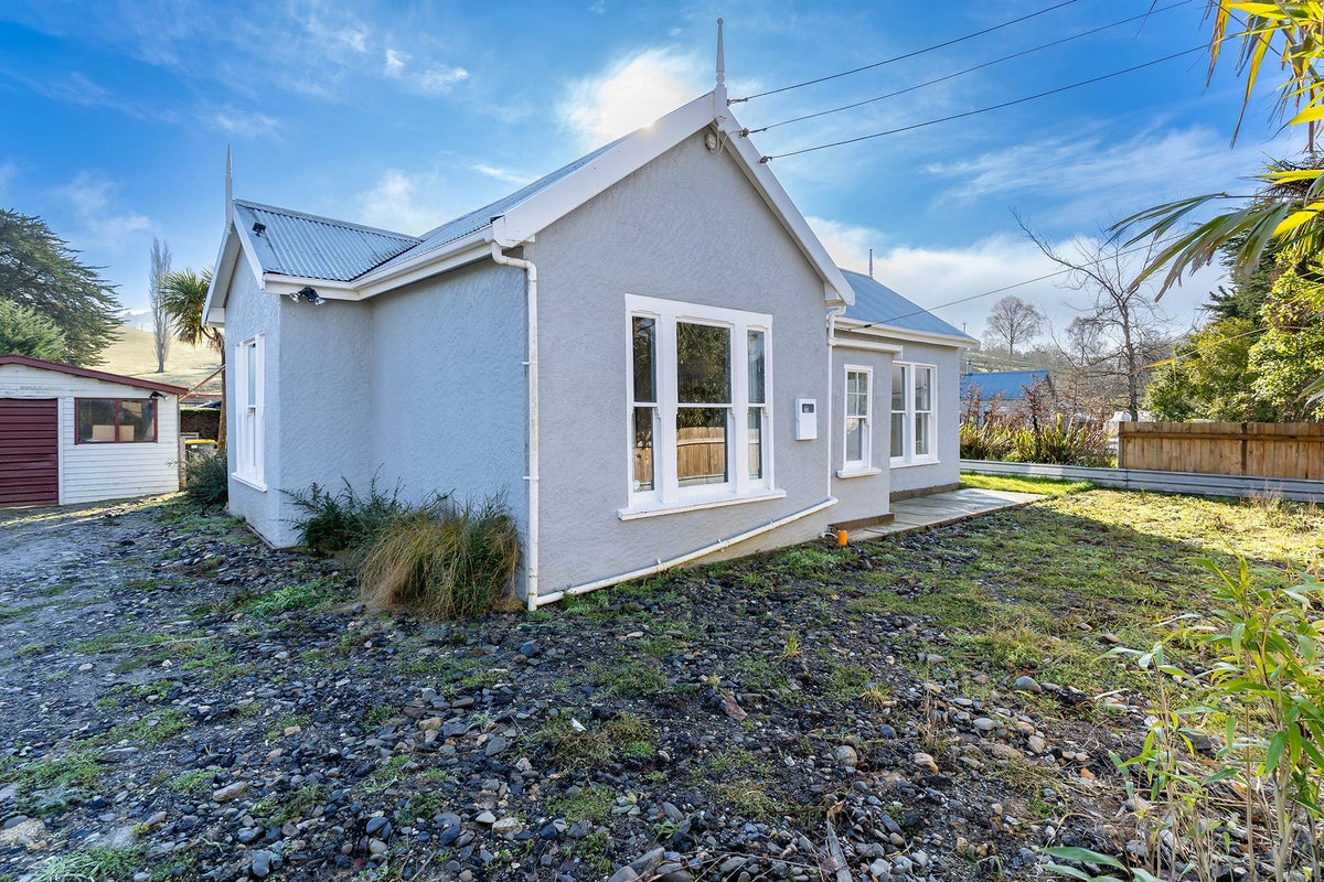 139 Main Road, Fairfield, Dunedin - Carousel 1