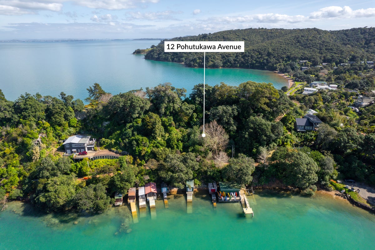 12 Pohutukawa Avenue, Pokeno - Carousel 1