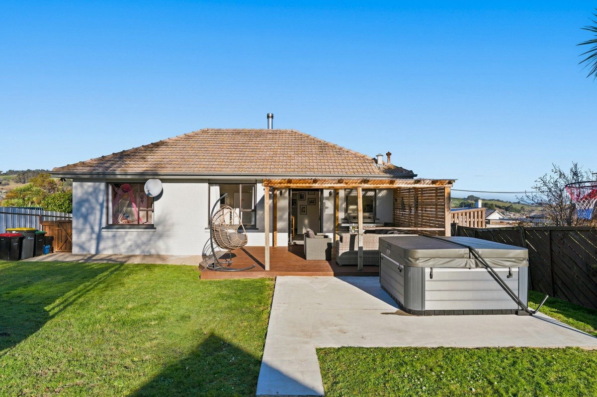 2 Paterson Street, Abbotsford, Dunedin - Carousel 2