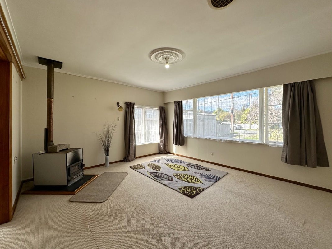4 Marion Street, Silverstream, Upper Hutt - Carousel 2