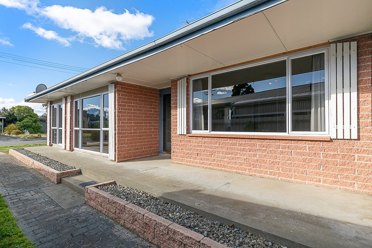 6 Houghton Crescent, Redwoodtown, Blenheim - Carousel 1
