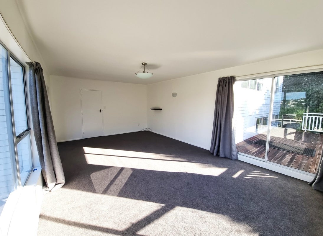 8 Govind Grove, Ngaio, Wellington - Carousel 2
