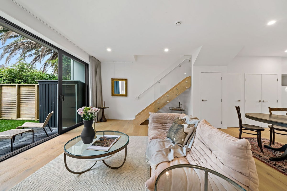 6/37 Upland Road, Remuera, Auckland - Carousel 1