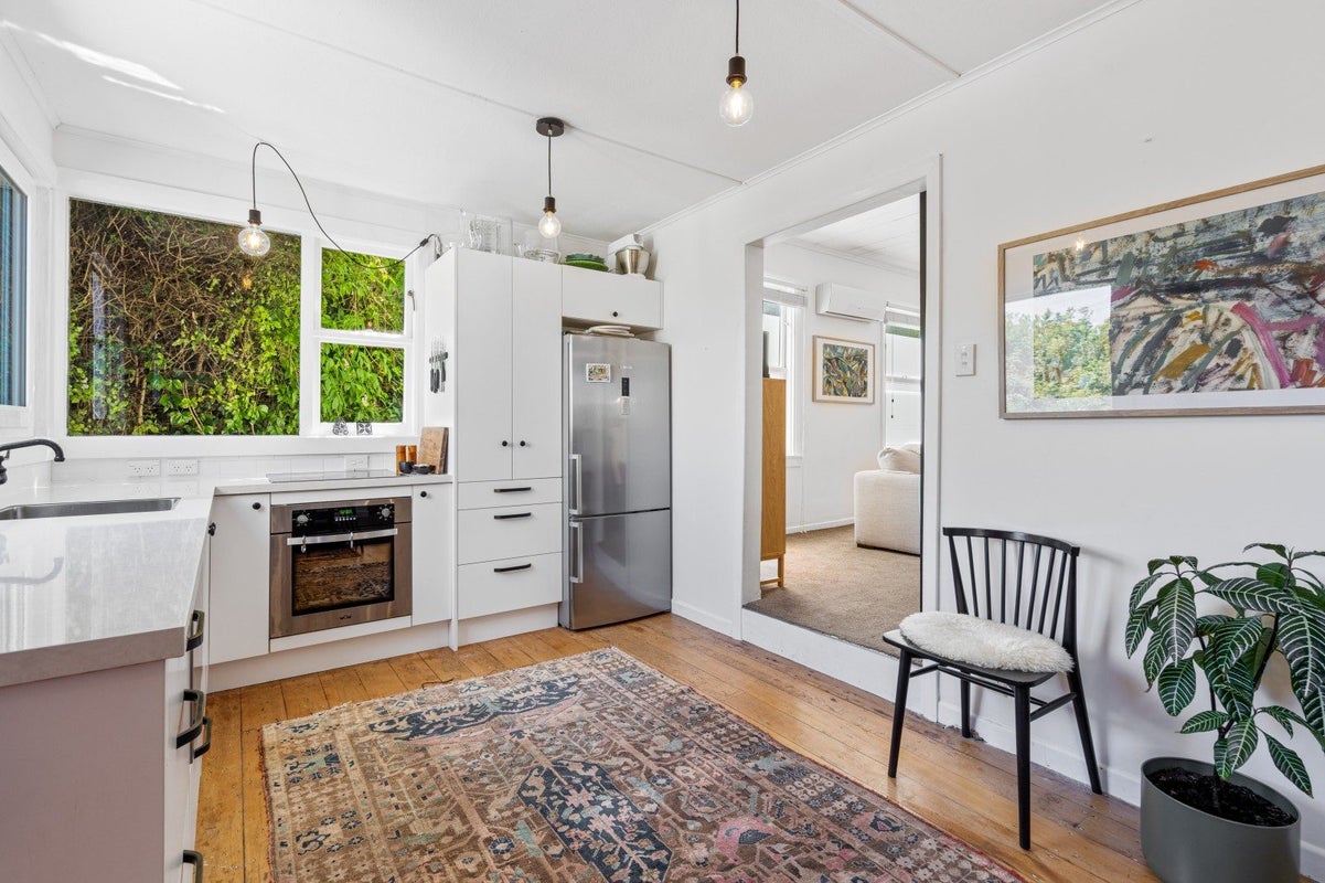 14 Patrick Street, The Glen, Dunedin - Carousel 1