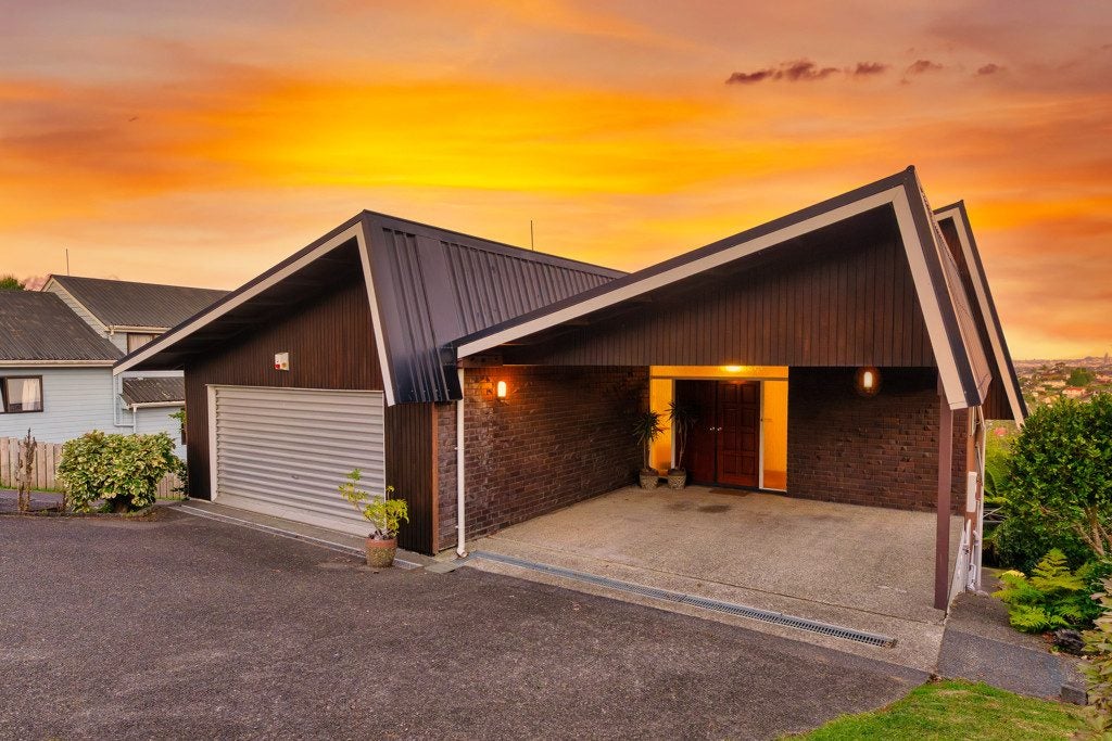 113 Sunset Road, Totara Vale, Auckland - Carousel 2