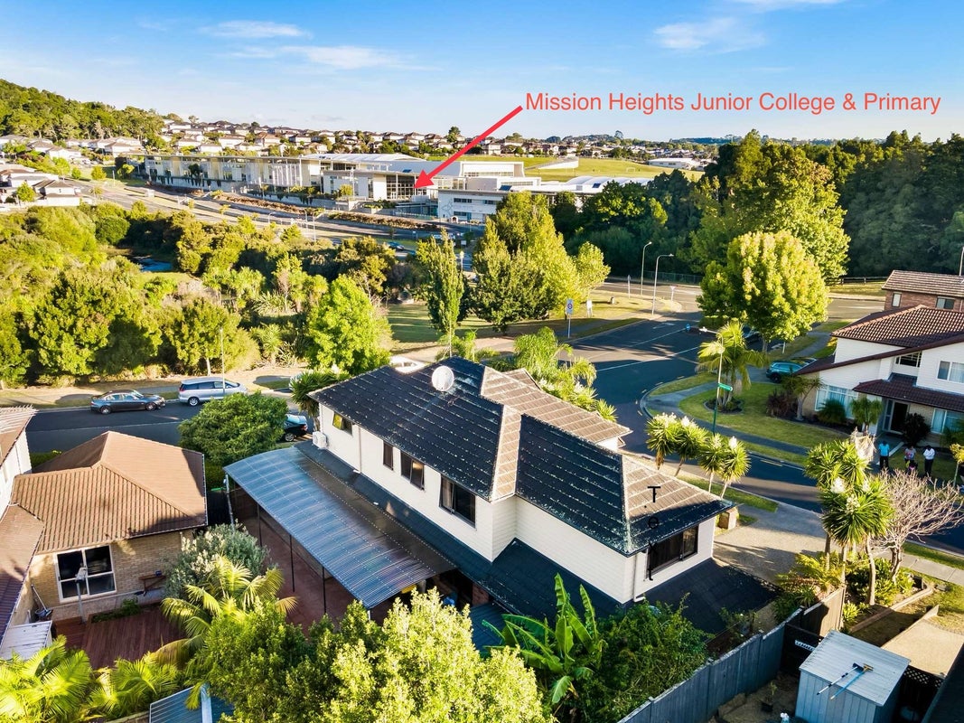 1 Seresin Crescent, Flat Bush, Auckland - Carousel 2