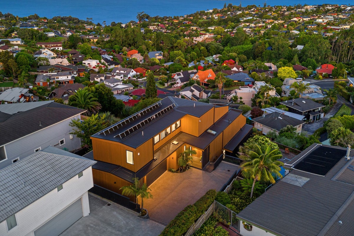 89 Bleakhouse Road, Howick, Auckland - Carousel 50