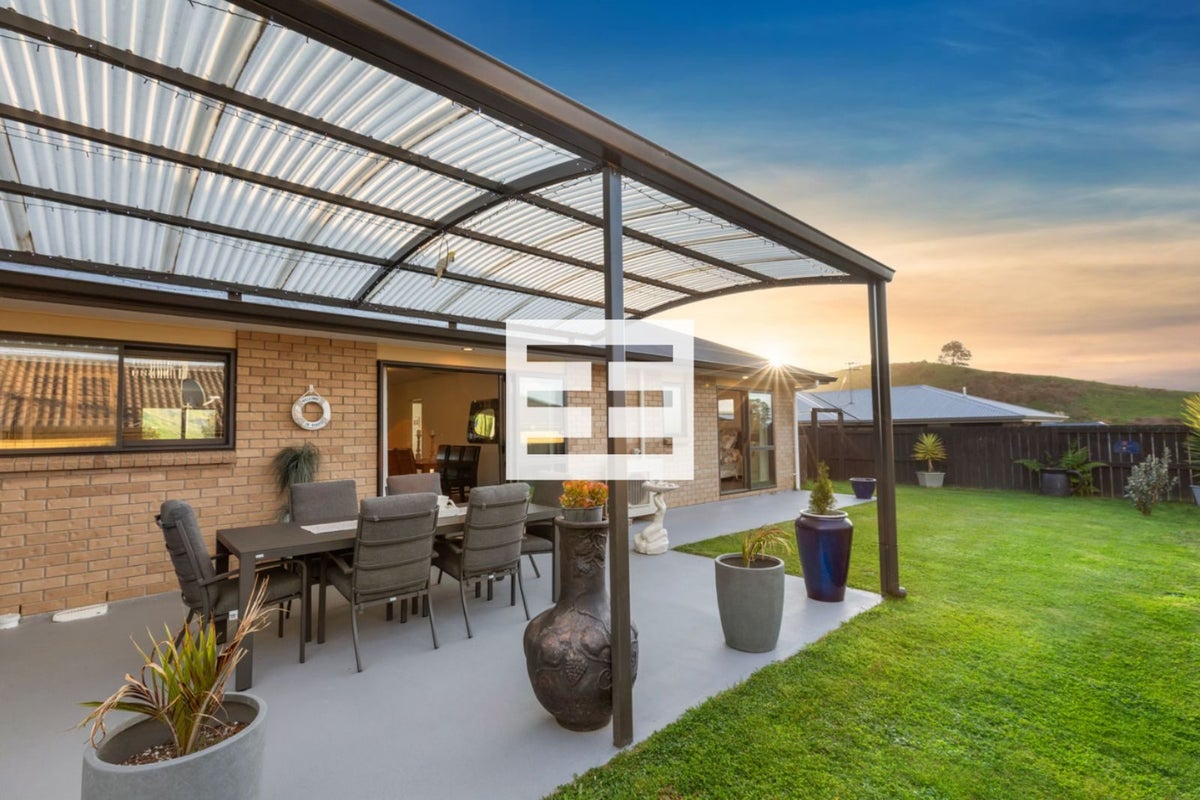 4 Bryan Gallagher Place, Welcome Bay, Tauranga - Carousel 1