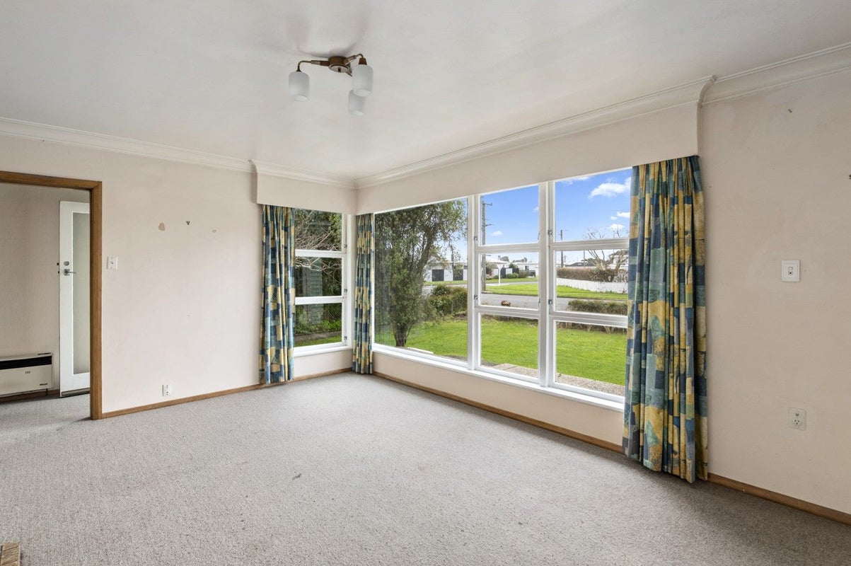31 Kings Drive, Levin, Levin - Carousel 2
